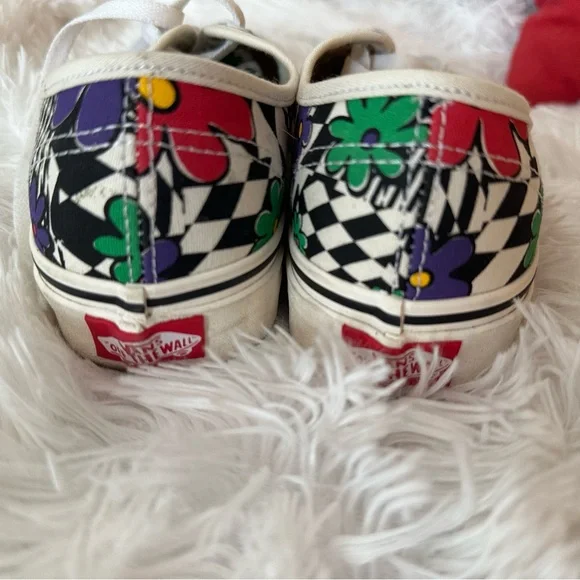 Authentic Vans - Picture 10 of 15